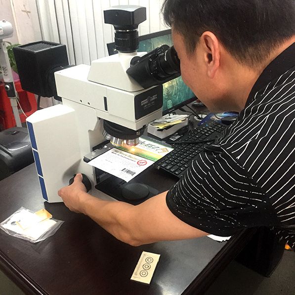 leyu.乐鱼光学全体员工一起培训光学产品的构造、价格以及用途